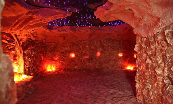 Phòng xông hơi kết hợp đá muối trải sàn