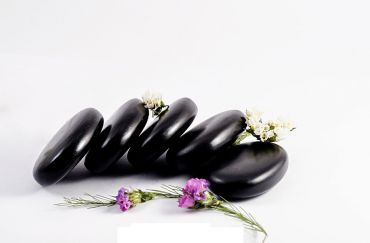 ĐÁ NÓNG MASSAGE - Phương pháp hiệu quả để có lá gan khỏe mạnh