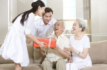 Vui Đón Giáng Sinh, Rộn Ràng Tết Đến Cùng Love Stone