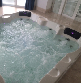Công trình Home Spa quận 7 với bồn jacuzzi + phòng xông khô thông thường