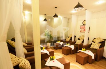 Dịch vụ foot massage và những thiết bị hỗ trợ đi cùng