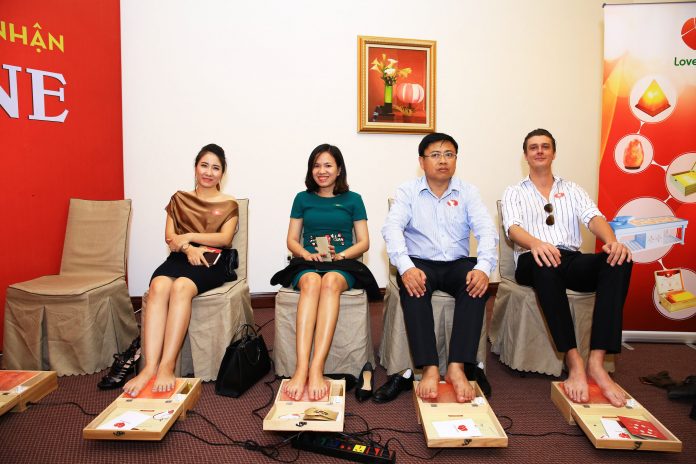 Hộp đá muối massaage giúp bạn thư giãn tinh thần Hộp đá muối massaage giúp bạn thư giãn tinh thần