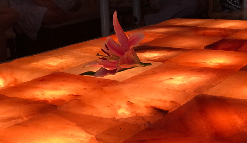 Giữ Ấm Cơ Thể Sau Sinh Tại Nhà Bằng Đá Muối Himalaya