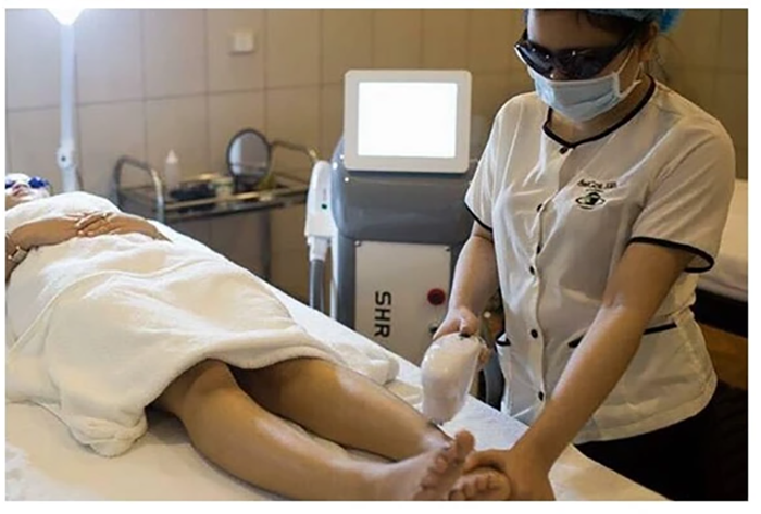 Sử dụng máy triệt lông SHR 960B