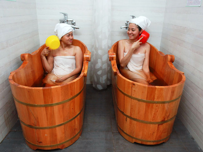 Những Mẫu Bồn Tắm Thảo Dược Có Thể Sử Dụng Ngay Tại Nhà