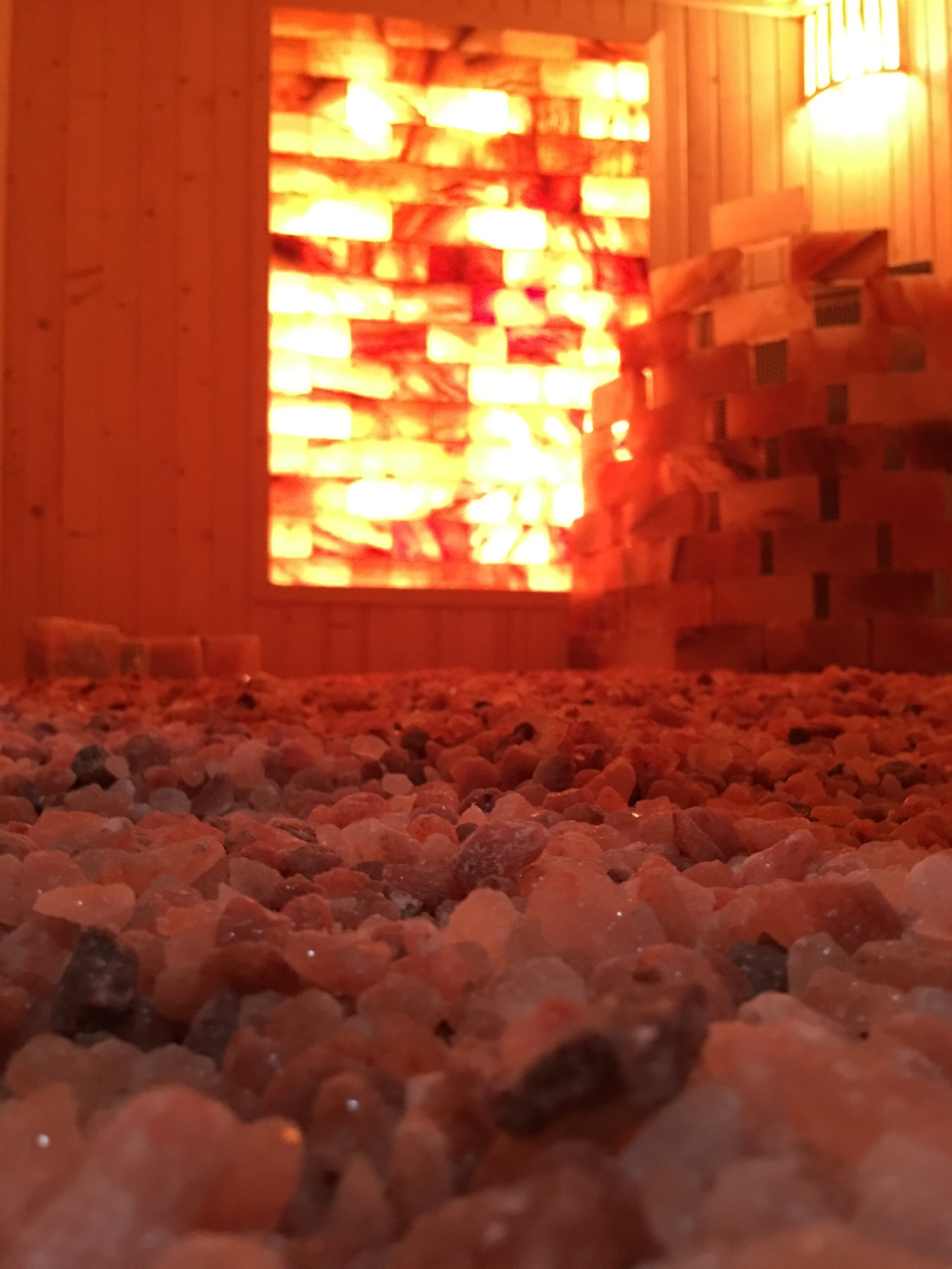 C&ocirc;ng tr&igrave;nh ph&ograve;ng x&ocirc;ng hơi đ&aacute; muối Spa Trang Pap B&igrave;nh Dương h&igrave;nh ảnh 2