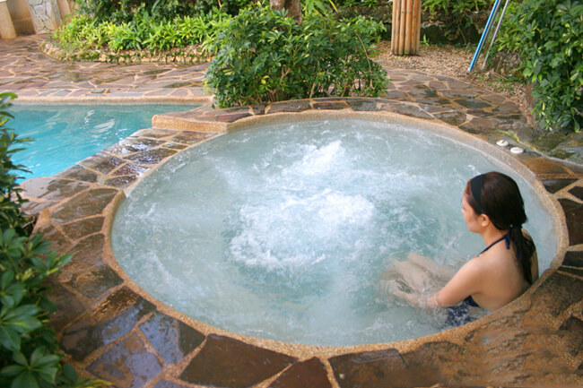 Chất lượng bồn jacuzzi xây vượt trội