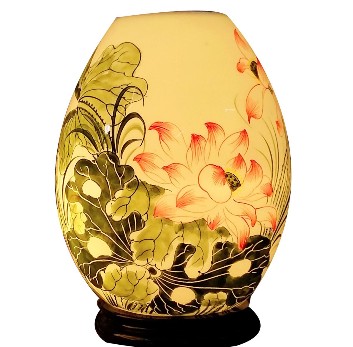 Đèn xông tinh dầu do Mai Hân phân phối đươc chăm chút từng chi tiết nhỏ Đèn xông tinh dầu do Mai Hân phân phối đươc chăm chút từng chi tiết nhỏ