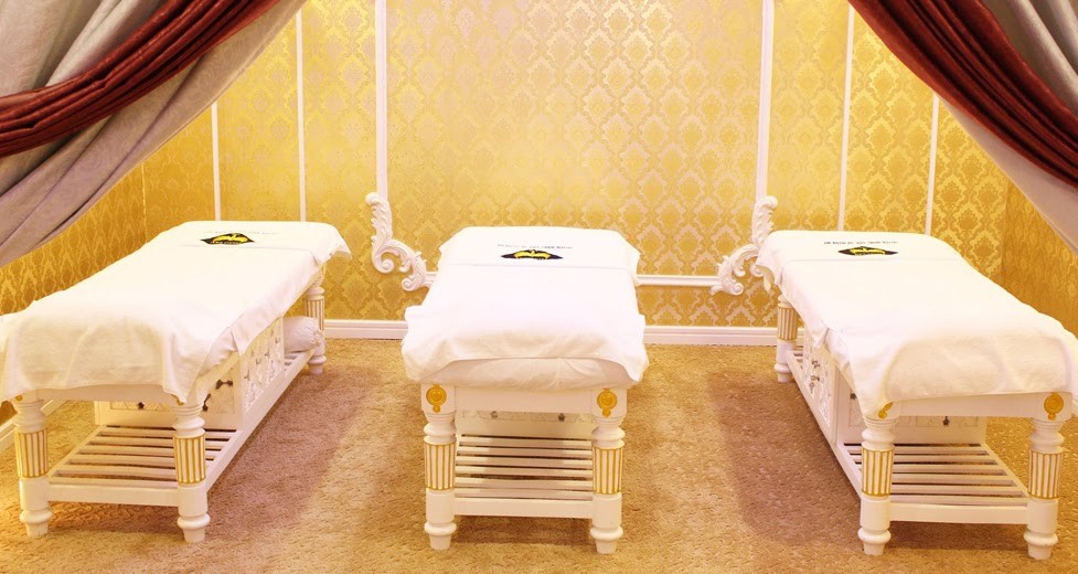 Giường massage chất lượng cao chạm trổ Mai Hân tại Thảo Tây Spa Giường massage chất lượng cao chạm trổ Mai Hân tại Thảo Tây Spa