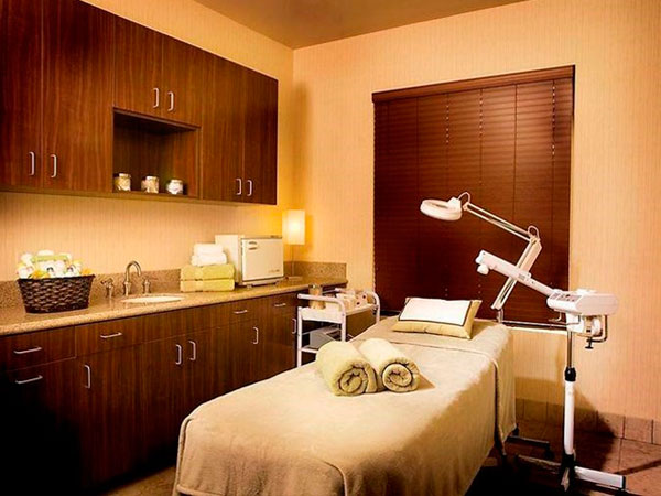 Máy chăm sóc da đa chức năng tại home spa