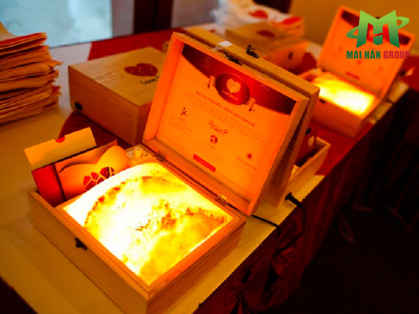 Hộp đá muối massage chân Lovestone là sản phẩm chăm sóc sức khỏe được ưa chuộng nhất hiện nay