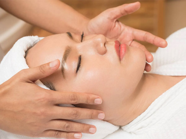 Liệu trình massage giúp da săn chắc và khỏe mạnh