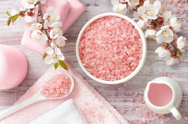 Đá muối hạt Himalaya được xem là “vàng trắng” trong ngành công nghiệp làm đẹp Đá muối hạt Himalaya được xem là “vàng trắng” trong ngành công nghiệp làm đẹp